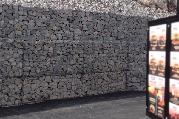 Förankring med geonät Förankring av gabion med geonät